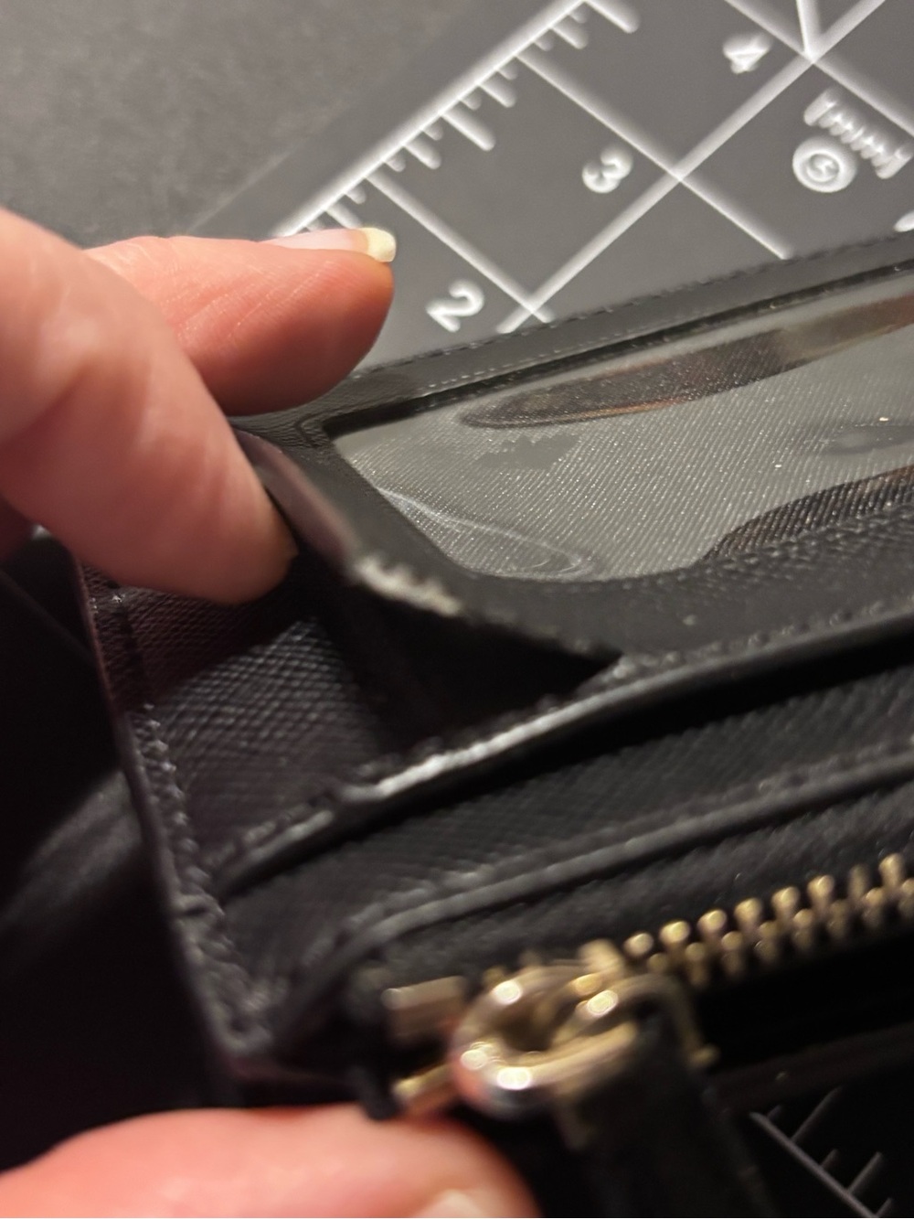 kate spade black zip card wallet gold logo damage noted-id slot See PHOTOS - Picture 3 of 14